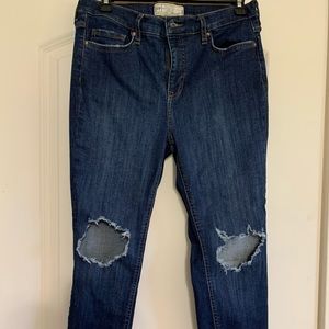 Free People Destroyed Knee Skinny Jean Size 29